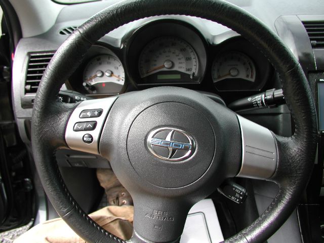 Scion tC 2008 photo 11