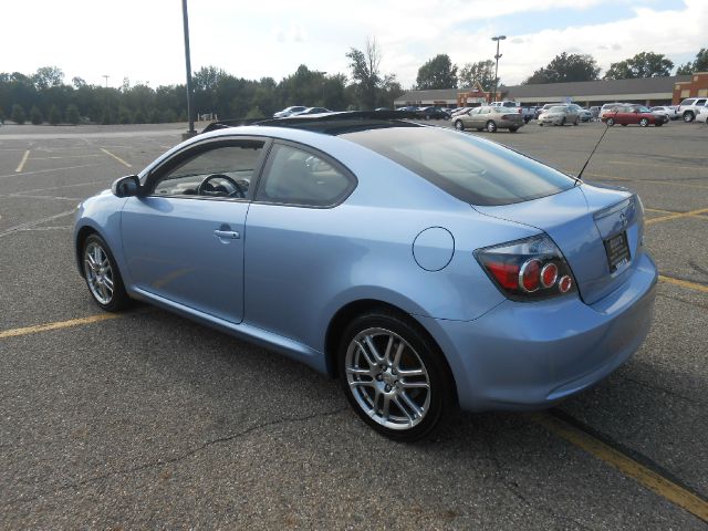 Scion tC 2008 photo 2