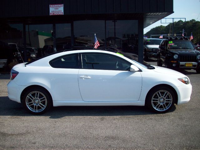 Scion tC 2008 photo 1