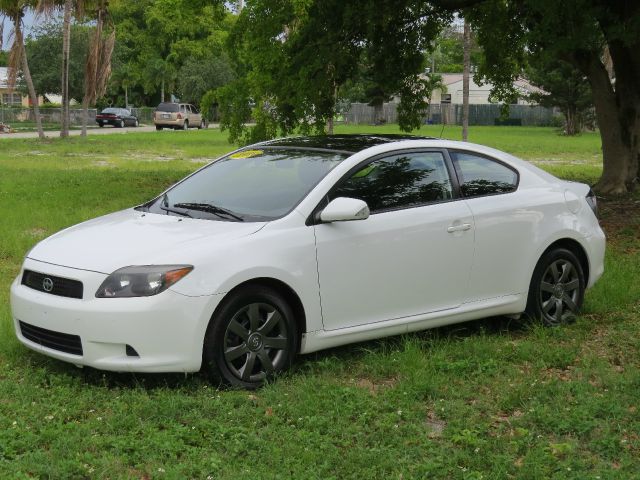 Scion tC 2008 photo 3