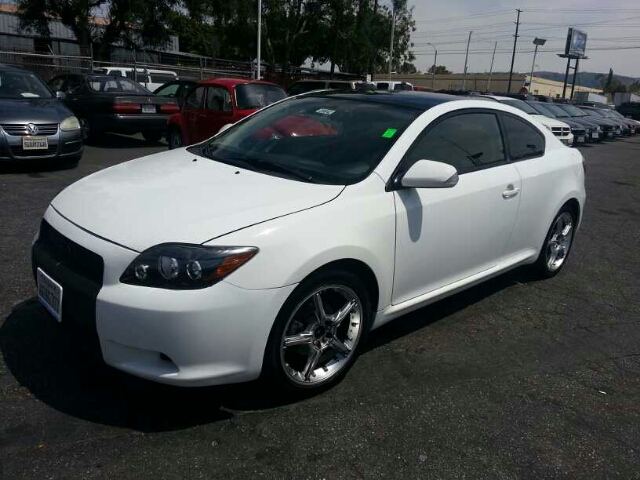 Scion tC 2008 photo 1