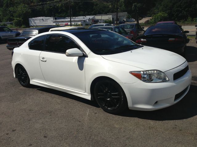 Scion tC 2008 photo 1