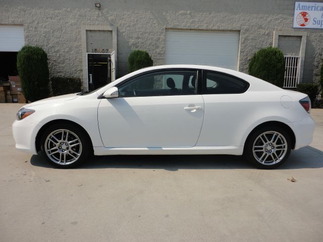 Scion tC 2008 photo 8