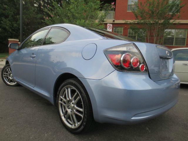 Scion tC 2008 photo 2