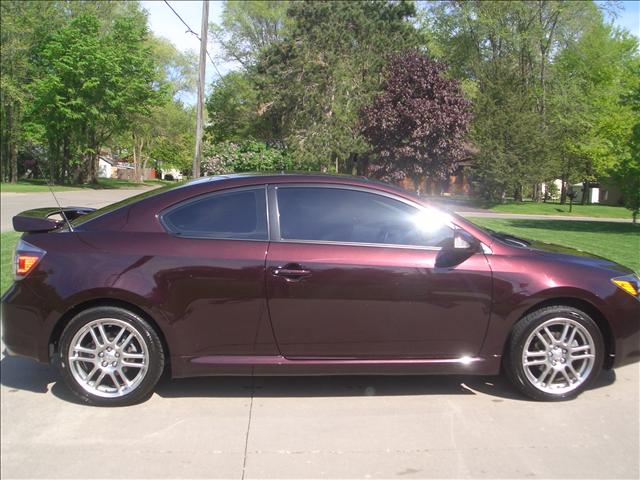 Scion tC 2008 photo 1