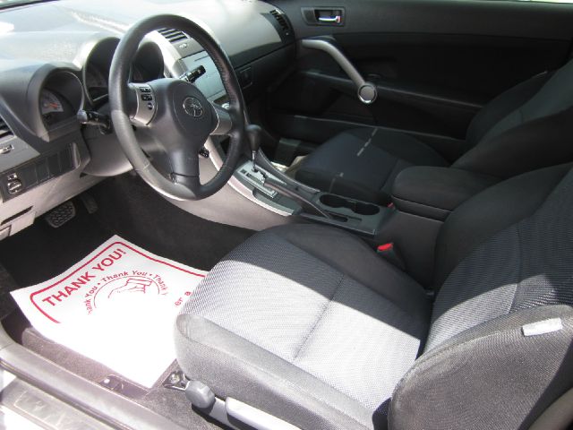 Scion tC 2008 photo 2