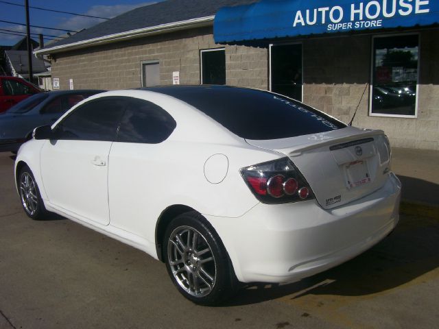 Scion tC 2008 photo 9