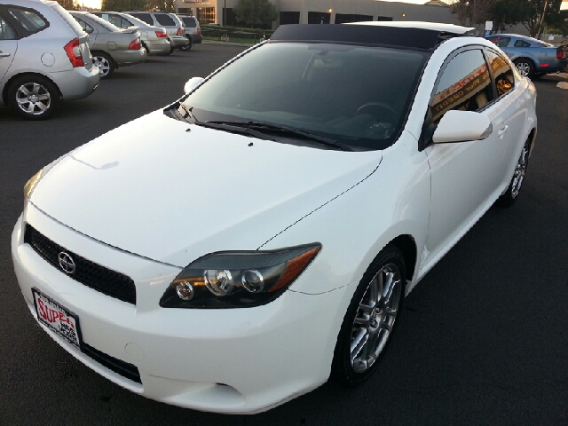 Scion tC 2008 photo 1