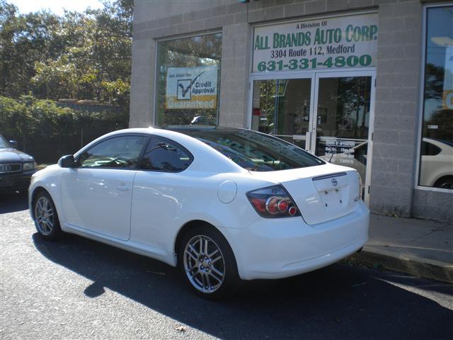 Scion tC 2008 photo 1