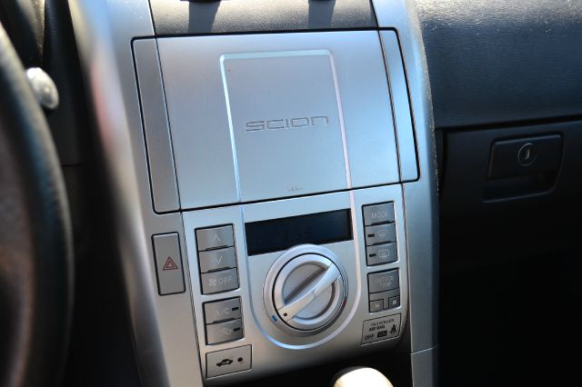 Scion tC 2009 photo 2