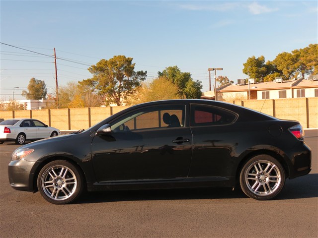 Scion tC 2009 photo 2