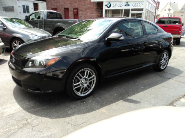 Scion tC 2009 photo 2