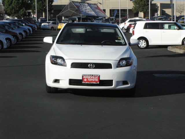 Scion tC 2009 photo 2