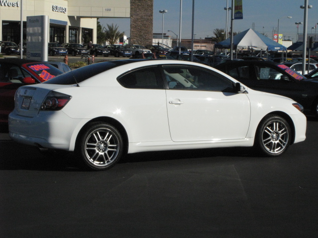 Scion tC 2009 photo 4