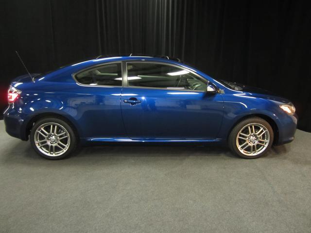 Scion tC 2009 photo 1