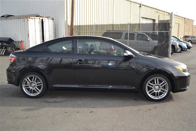 Scion tC 2009 photo 3