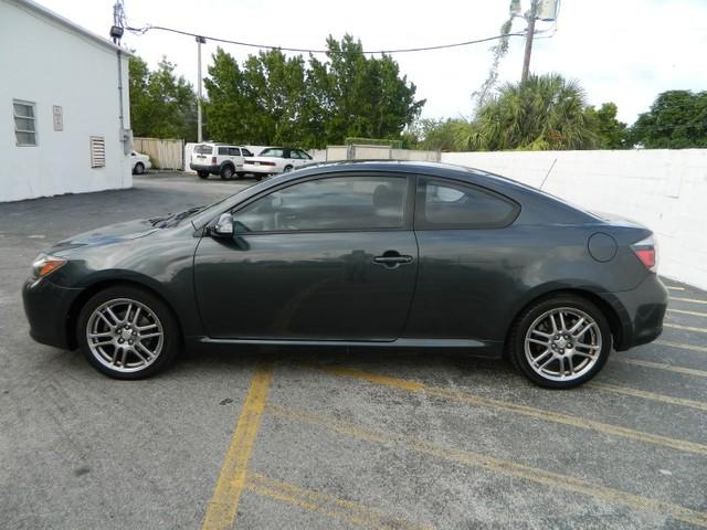 Scion tC 2009 photo 1