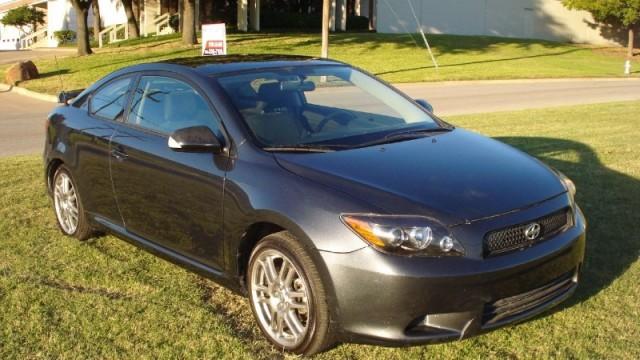 Scion tC 2009 photo 2