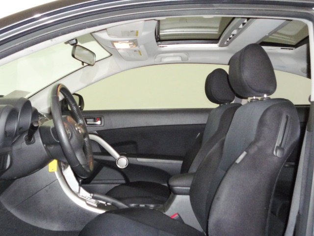 Scion tC 2009 photo 2