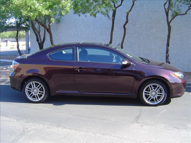 Scion tC 2010 photo 2