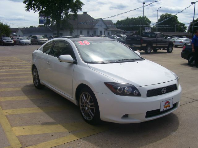 Scion tC 2010 photo 4