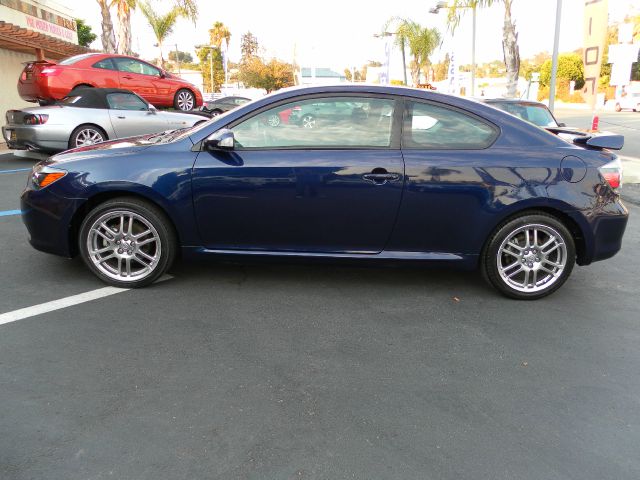 Scion tC 2010 photo 3