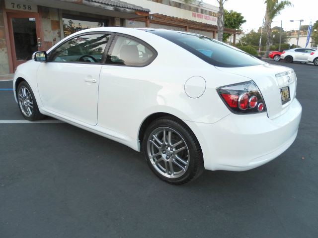 Scion tC 2010 photo 20