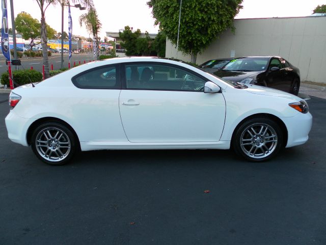 Scion tC 2010 photo 29