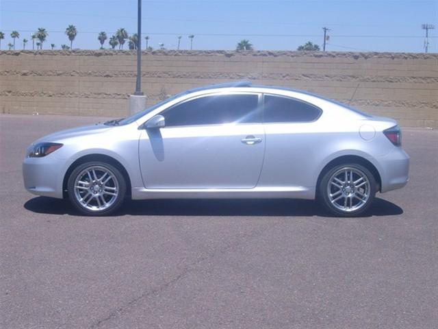 Scion tC 2010 photo 3