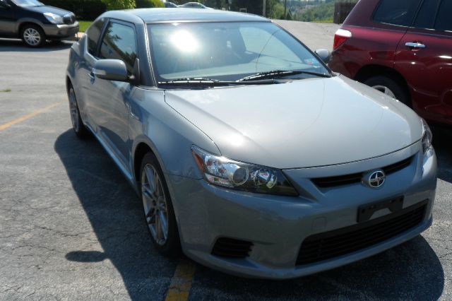 Scion tC 2011 photo 4