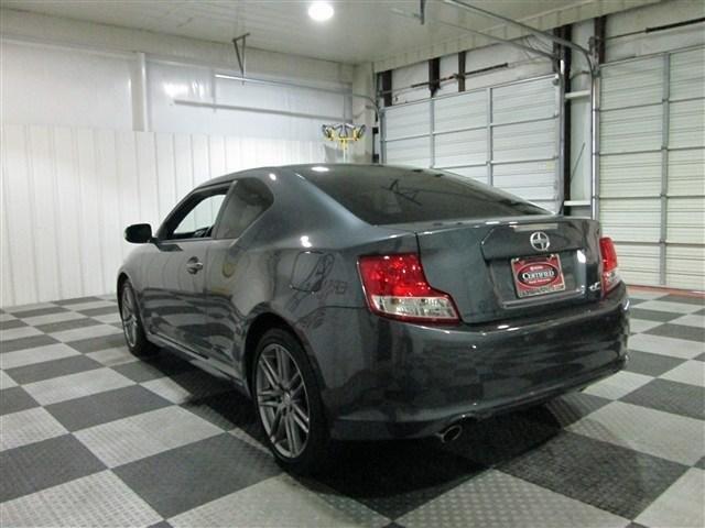 Scion tC 2011 photo 4