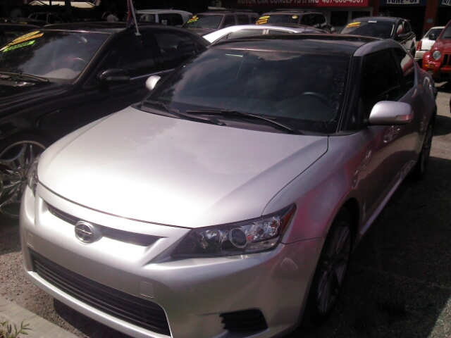 Scion tC 2011 photo 4