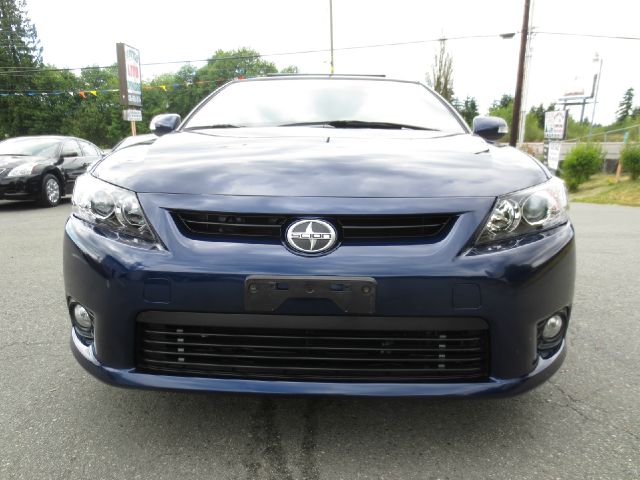 Scion tC 2011 photo 3