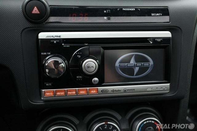 Scion tC 2011 photo 13