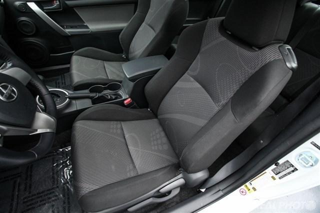 Scion tC 2011 photo 14