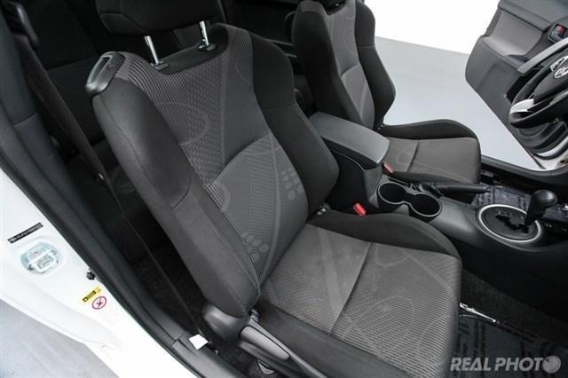 Scion tC 2011 photo 15