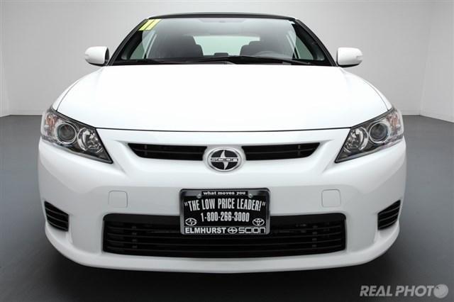 Scion tC 2011 photo 17