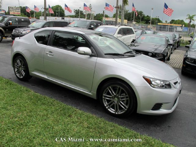 Scion tC 2012 photo 1