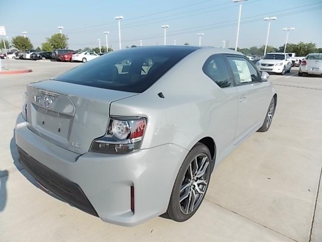 Scion tC 2014 photo 2