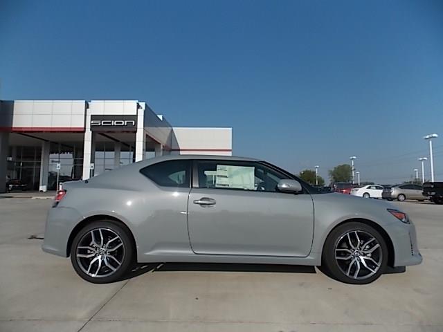 Scion tC 2014 photo 3