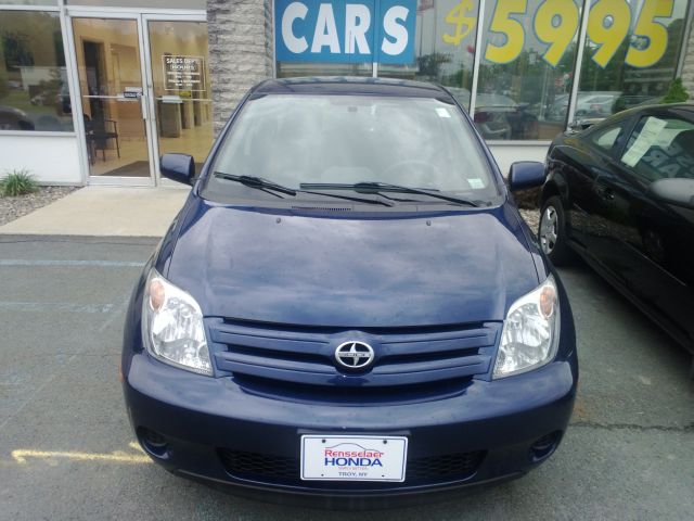 Scion xA 2005 photo 6