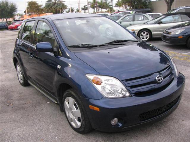 Scion xA LX, 1-owner Hatchback