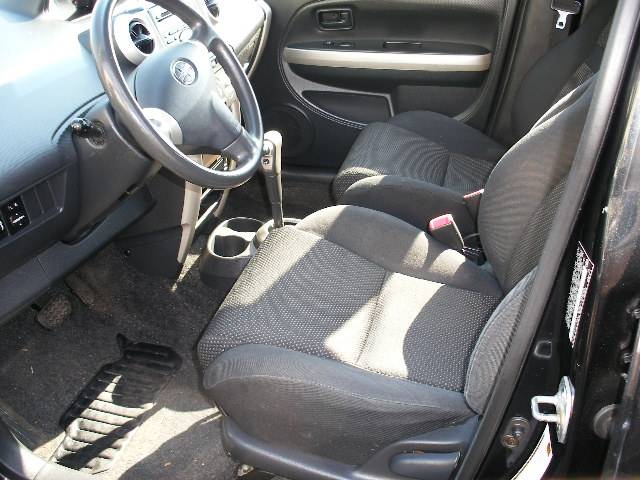 Scion xA 2005 photo 4