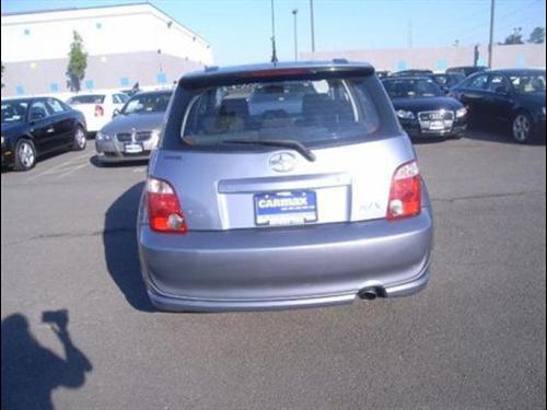 Scion xA 2006 photo 5