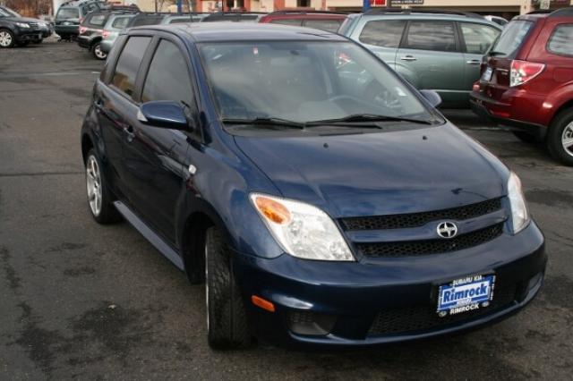 Scion xA 2006 photo 1