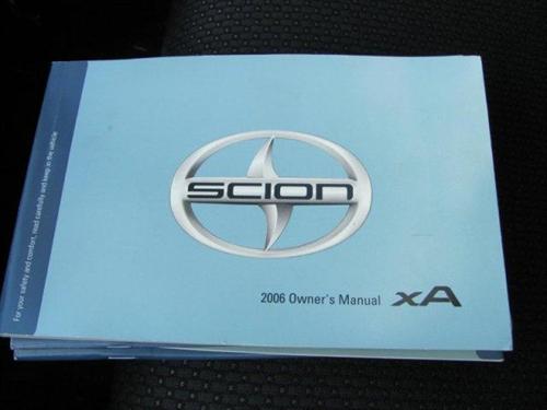 Scion xA 2006 photo 2