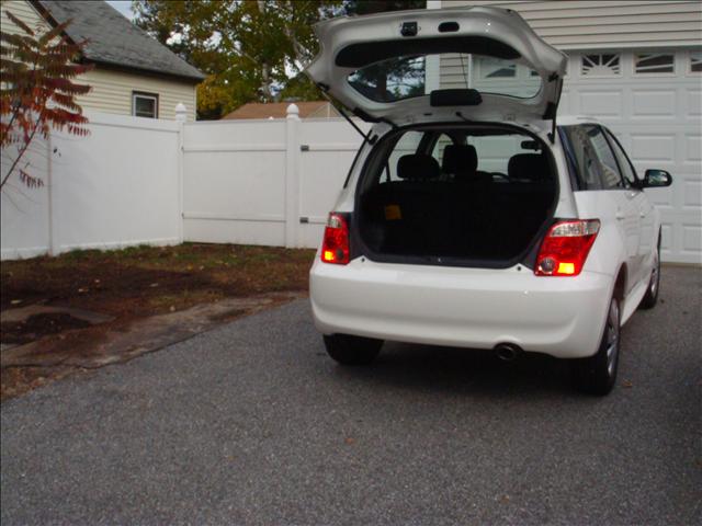 Scion xA 2006 photo 5