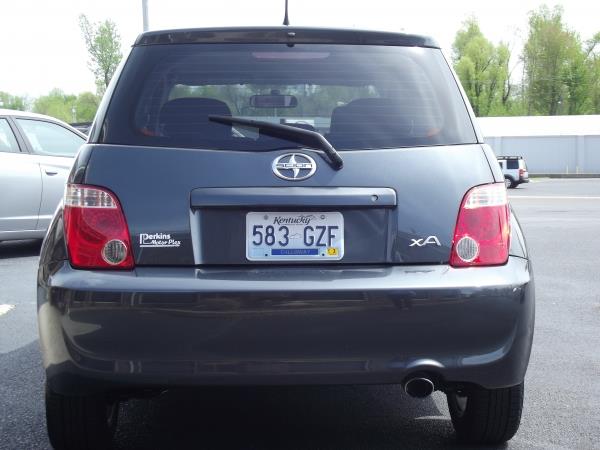 Scion xA 2006 photo 9