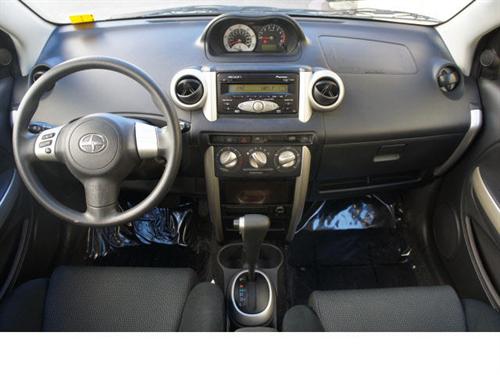 Scion xA 2006 photo 3