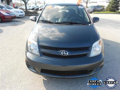 Scion xA 2006 photo 2